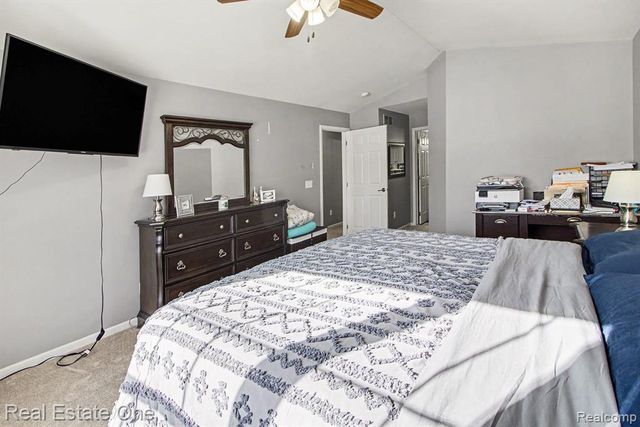 2858 Cottonwood Drive C, Waterford, MI 48328