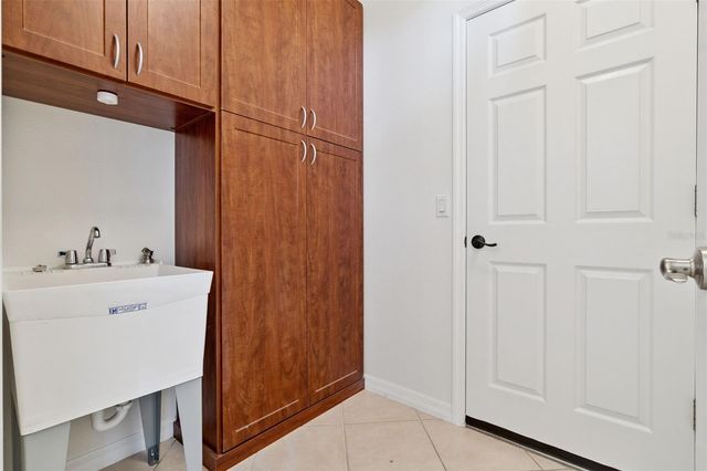 339 OLD ALEMANY PLACE, Oviedo, FL 32765