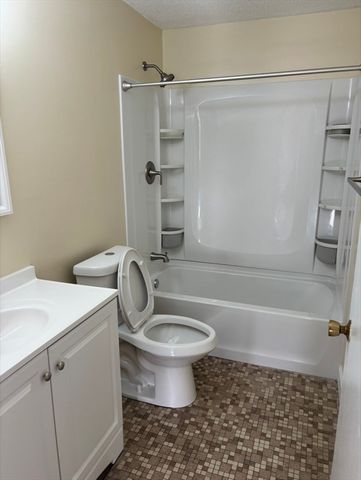 406 Broadway 301, Lynn, MA 01904