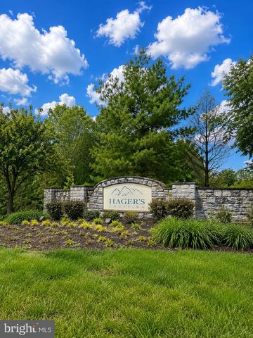 12113 FALLEN TIMBERS CIR, Hagerstown, MD 21740