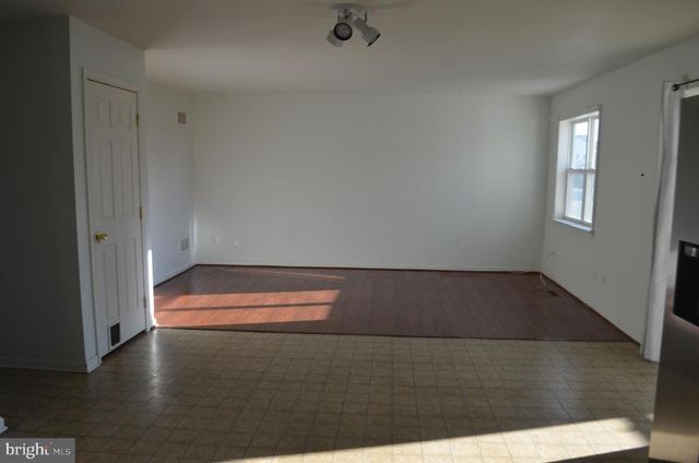 12113 FALLEN TIMBERS CIR, Hagerstown, MD 21740