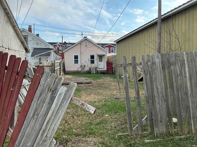 2204 N 5Th Avenue, Evansville, IN 47710