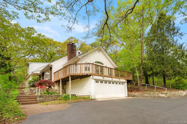 230 Sweet Hollow Road, Huntington, NY 11743