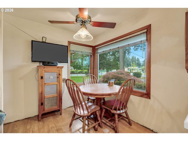 2644 Se 157TH Ave, Portland, OR 97236
