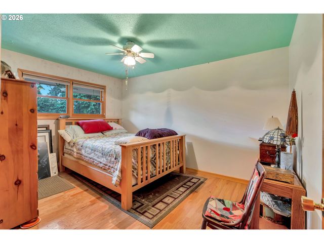 2644 Se 157TH Ave, Portland, OR 97236