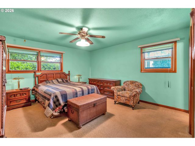 2644 Se 157TH Ave, Portland, OR 97236