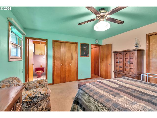 2644 Se 157TH Ave, Portland, OR 97236
