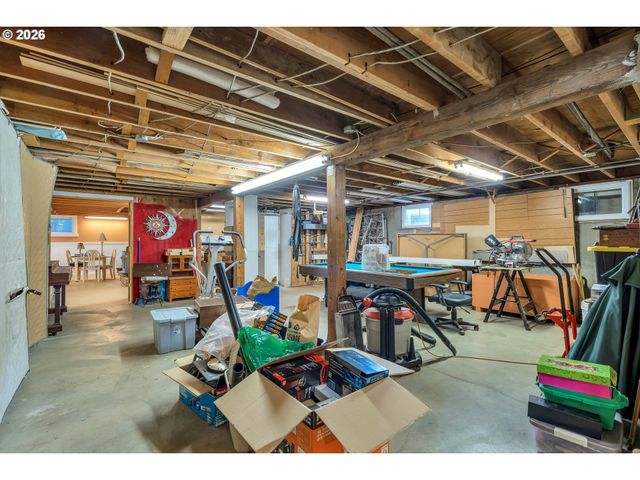 2644 Se 157TH Ave, Portland, OR 97236