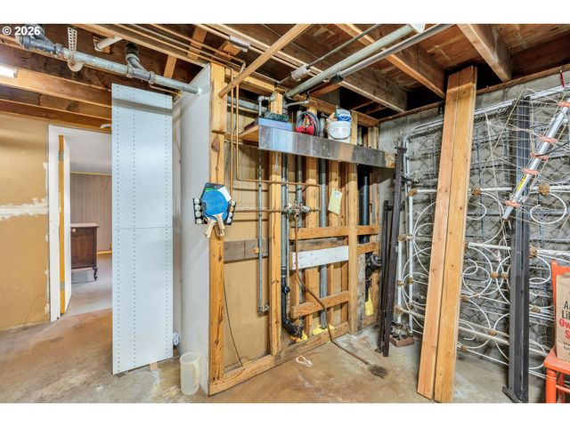 2644 Se 157TH Ave, Portland, OR 97236