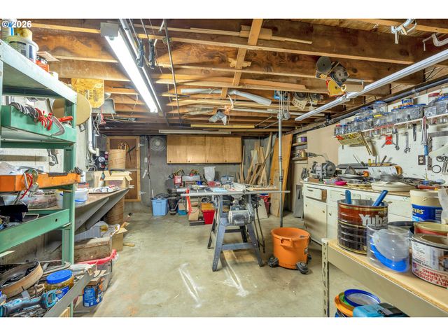 2644 Se 157TH Ave, Portland, OR 97236