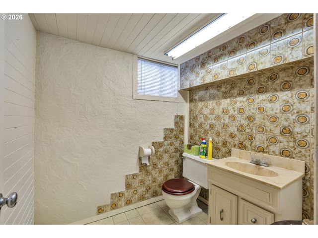 2644 Se 157TH Ave, Portland, OR 97236