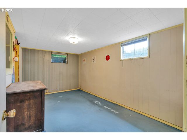 2644 Se 157TH Ave, Portland, OR 97236