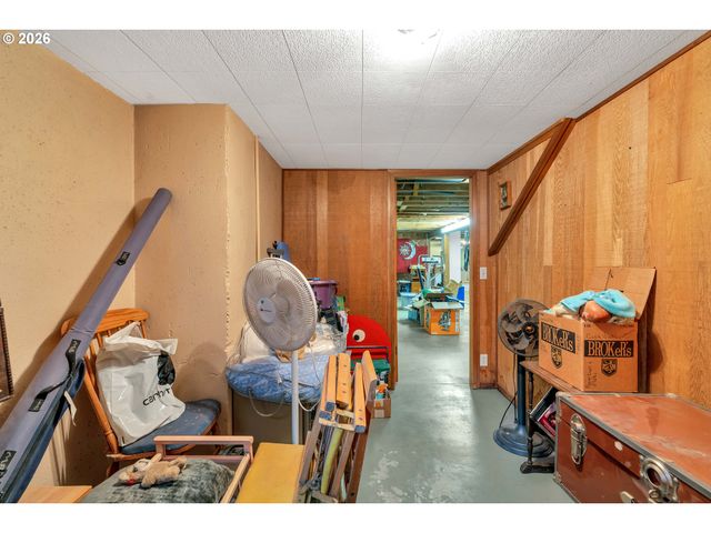 2644 Se 157TH Ave, Portland, OR 97236