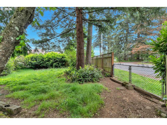 2644 Se 157TH Ave, Portland, OR 97236