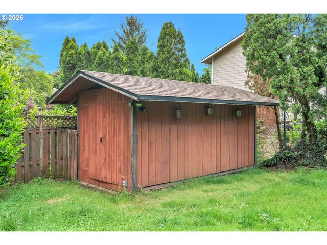 2644 Se 157TH Ave, Portland, OR 97236