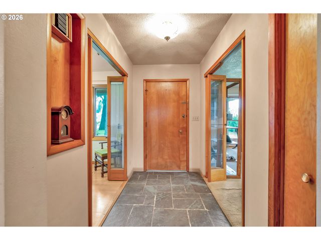 2644 Se 157TH Ave, Portland, OR 97236