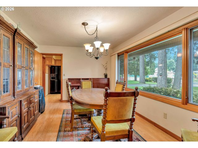 2644 Se 157TH Ave, Portland, OR 97236