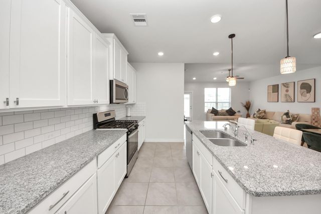 7202 Wilshire Court, Rosharon, TX 77583