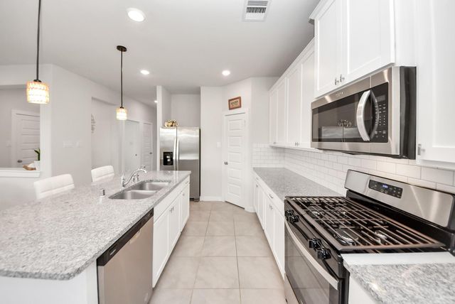 7202 Wilshire Court, Rosharon, TX 77583