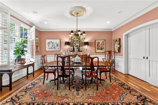 7805 Mission Road, Prairie Village, KS 66208