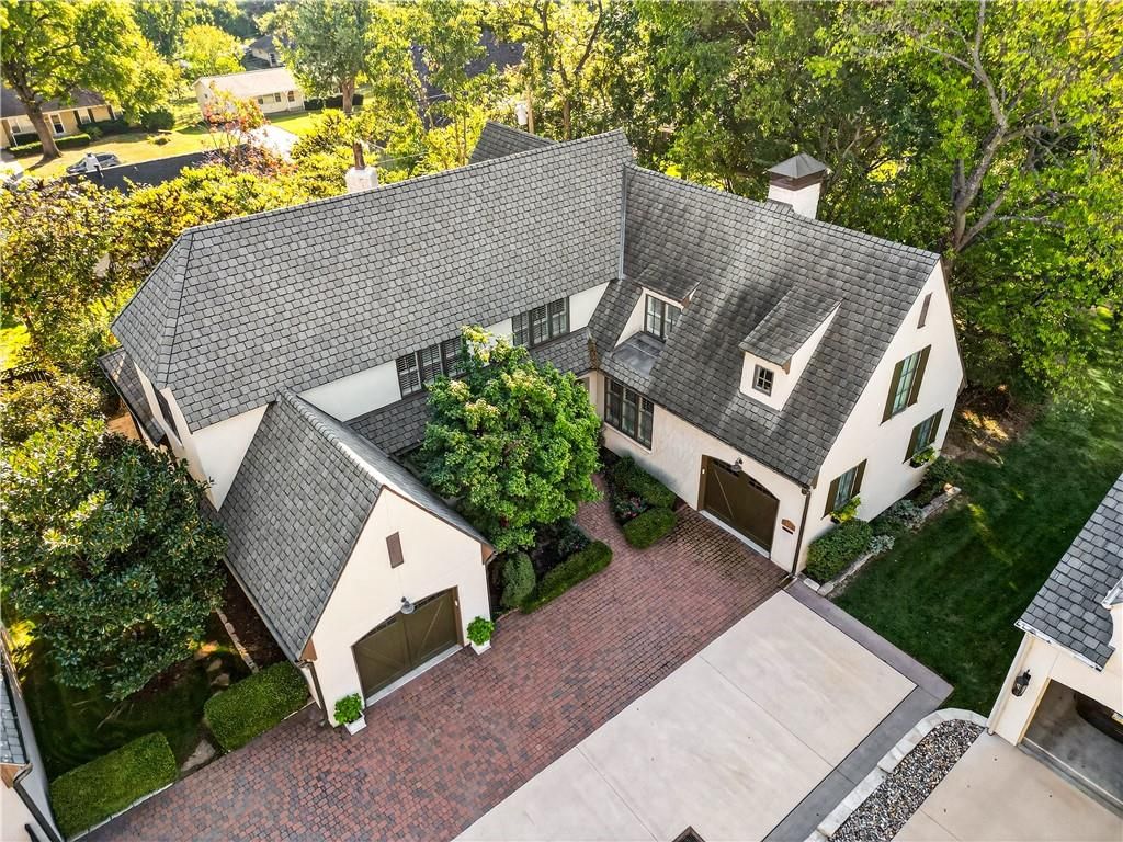 7805 Mission Road, Prairie Village, KS 66208