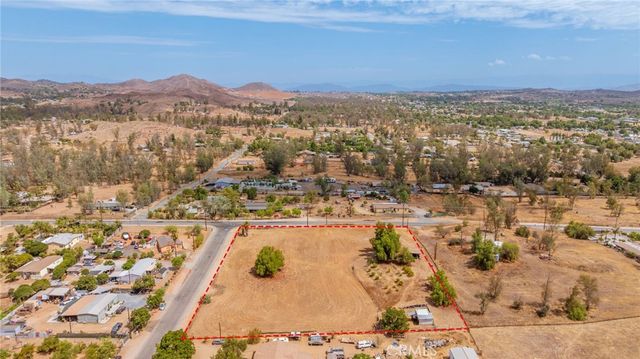 21639 Ellis Avenue, Perris, CA 92572