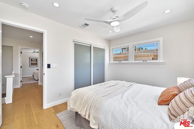 916 S Victoria Avenue, Los Angeles, CA 90019