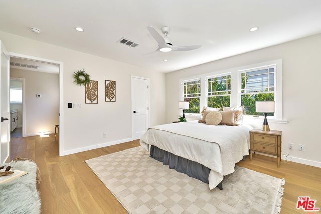 916 S Victoria Avenue, Los Angeles, CA 90019