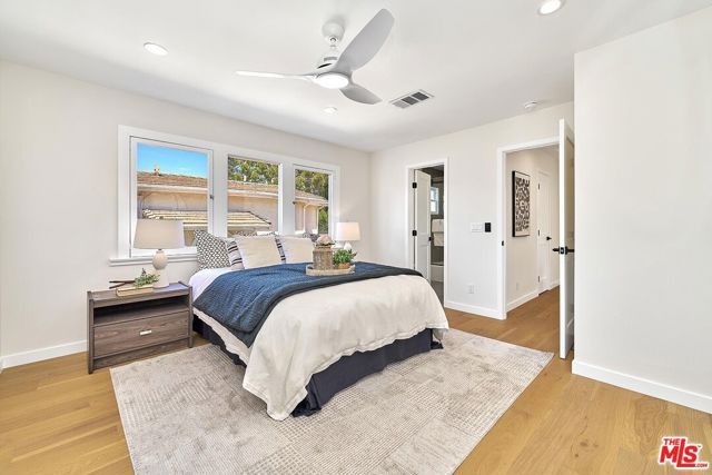 916 S Victoria Avenue, Los Angeles, CA 90019
