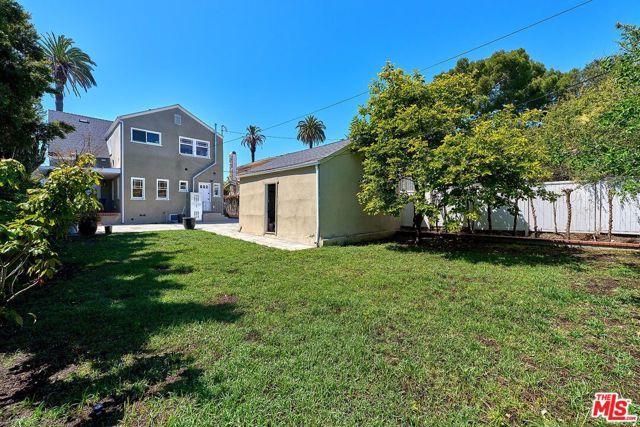 916 S Victoria Avenue, Los Angeles, CA 90019
