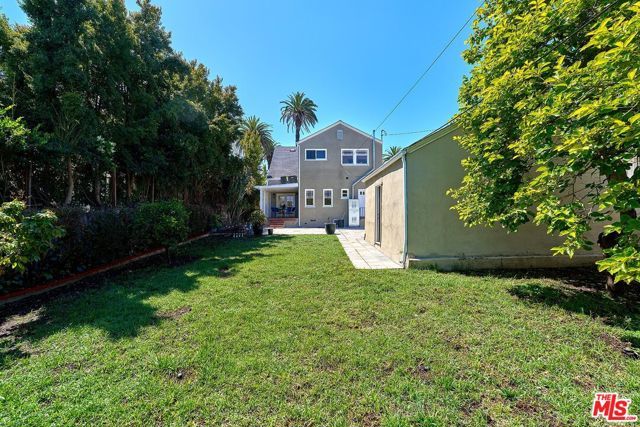 916 S Victoria Avenue, Los Angeles, CA 90019