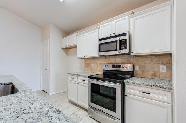 7012 34th Place, Lubbock, TX 79407