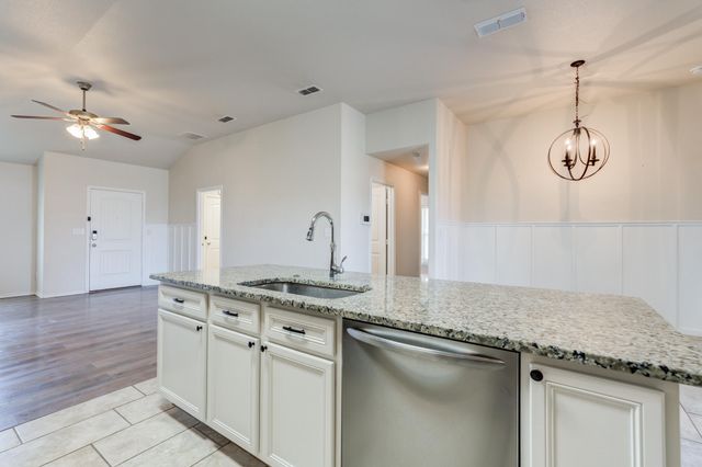 7012 34th Place, Lubbock, TX 79407