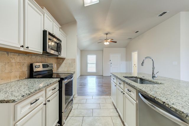 7012 34th Place, Lubbock, TX 79407