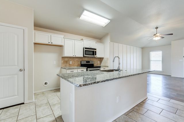 7012 34th Place, Lubbock, TX 79407