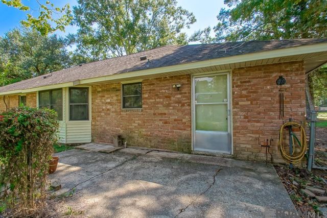 9338 Prince Charles St, Denham Springs, LA 70726