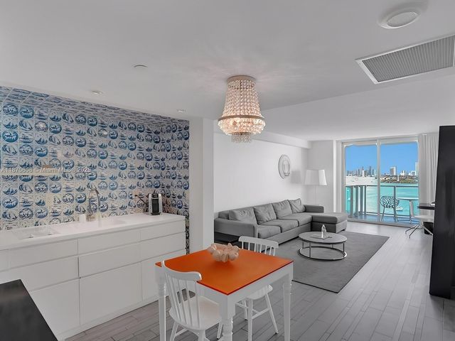 1100 West Ave 1024, Miami Beach, FL 33139