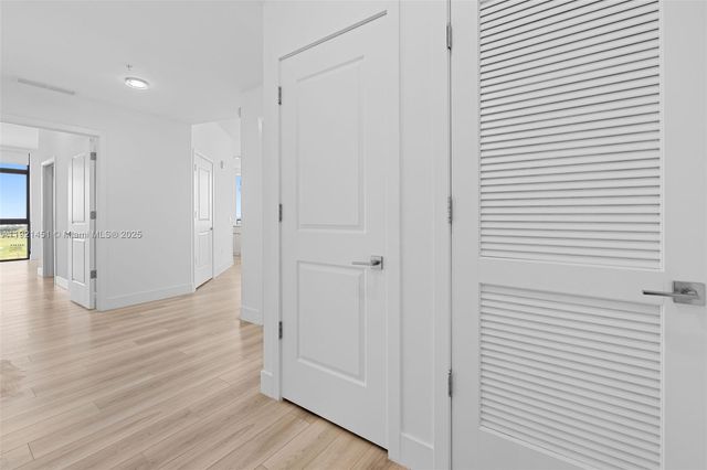 101 Diplomat Pkwy 0901, Hallandale Beach, FL 33009