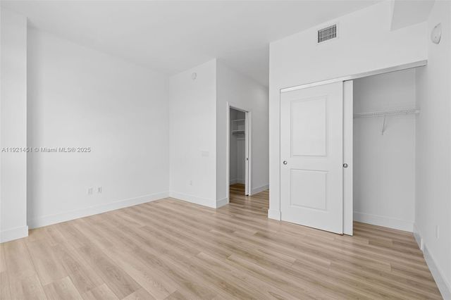 101 Diplomat Pkwy 0901, Hallandale Beach, FL 33009