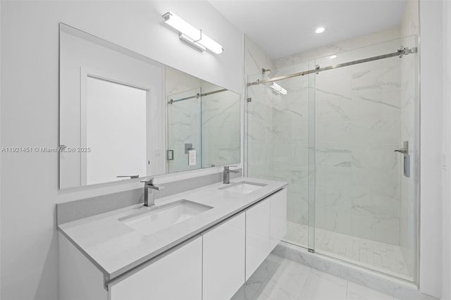 101 Diplomat Pkwy 0901, Hallandale Beach, FL 33009