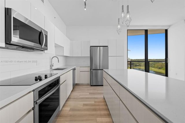 101 Diplomat Pkwy 0901, Hallandale Beach, FL 33009