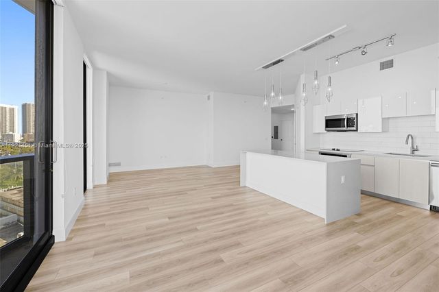 101 Diplomat Pkwy 0901, Hallandale Beach, FL 33009