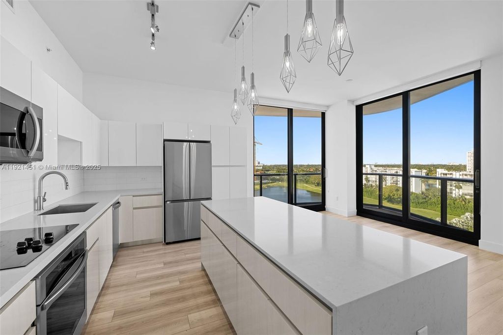 101 Diplomat Pkwy 0901, Hallandale Beach, FL 33009