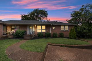 1807 Haden Ct, Nashville, TN 37215