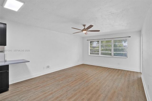 1400 NE 191st Street 343, Miami, FL 33179