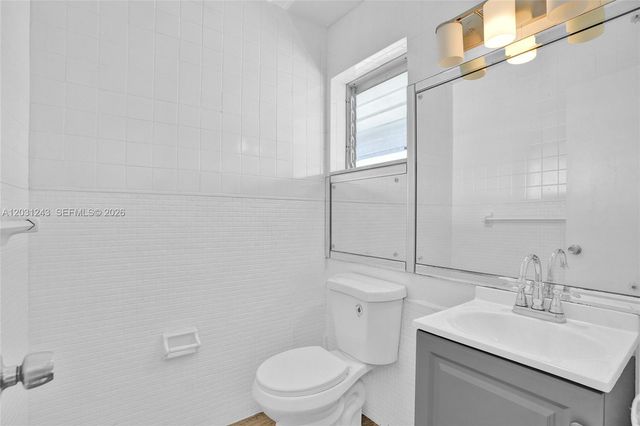 1400 NE 191st Street 343, Miami, FL 33179