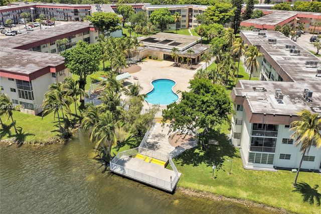 1400 NE 191st Street 343, Miami, FL 33179