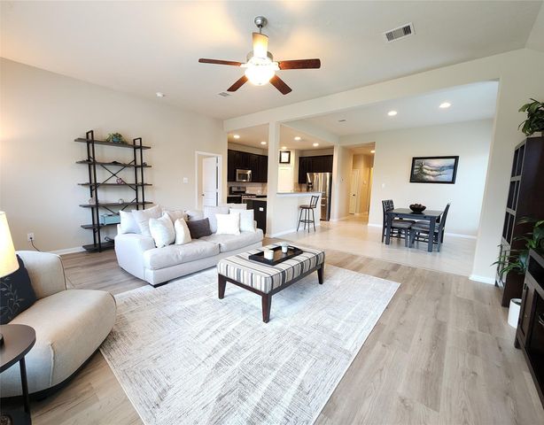 20607 Summer Retreat Lane, Cypress, TX 77433