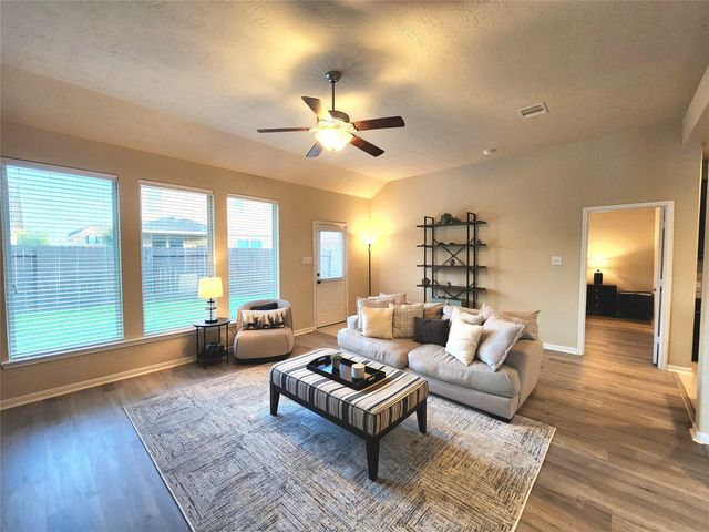 20607 Summer Retreat Lane, Cypress, TX 77433