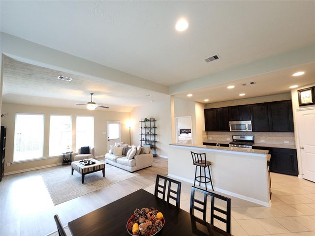 20607 Summer Retreat Lane, Cypress, TX 77433